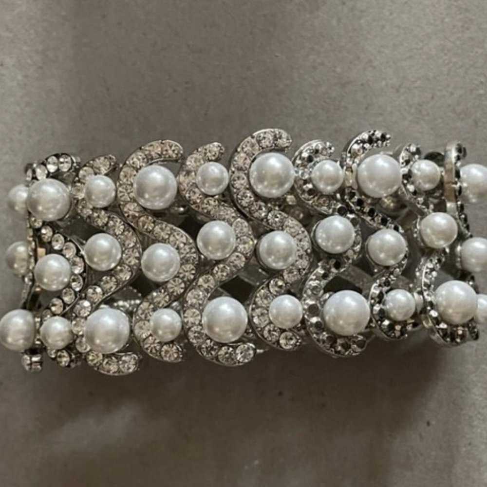 Double Strand Faux Pearls & White Marcasite & Rhinestone Beaded Bracelet Vntg